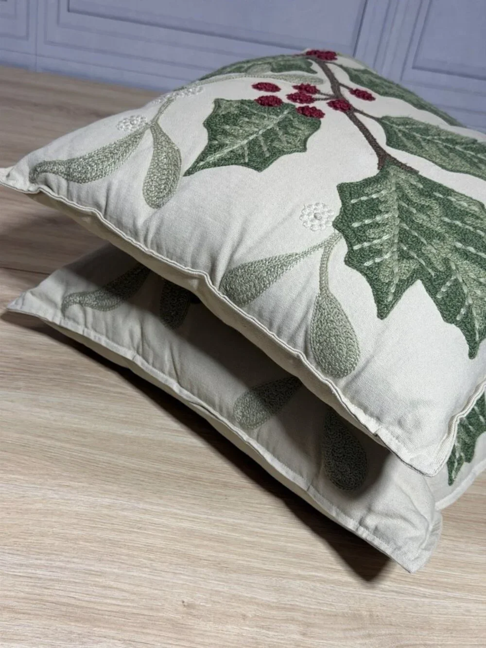 2 Pier 1 Embroidered Christmas Holiday Throw Pillows Holly Berry 18
